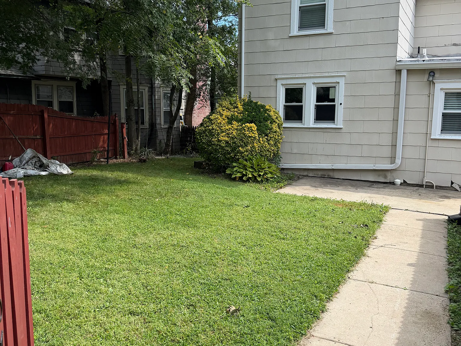 3 bed, 1.5 bath, 1120 sqft, $2,700 — Photo 4