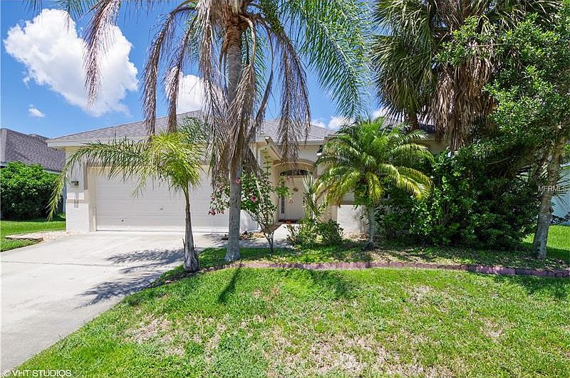 1st image of 1755 Golfview Dr