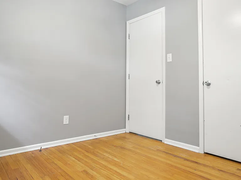 819 Hadley Rd — Photo 5