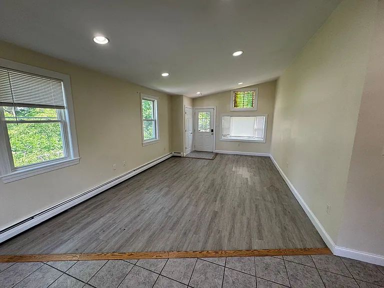 1-3 Yeaton Pl — Photo 5