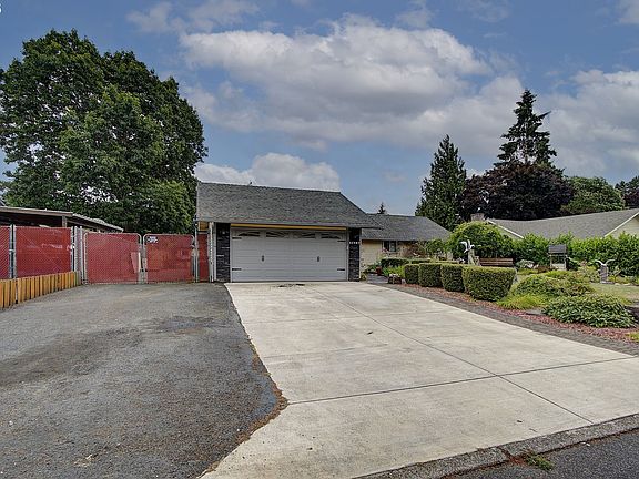 3rd image of 12607 SE 11th St