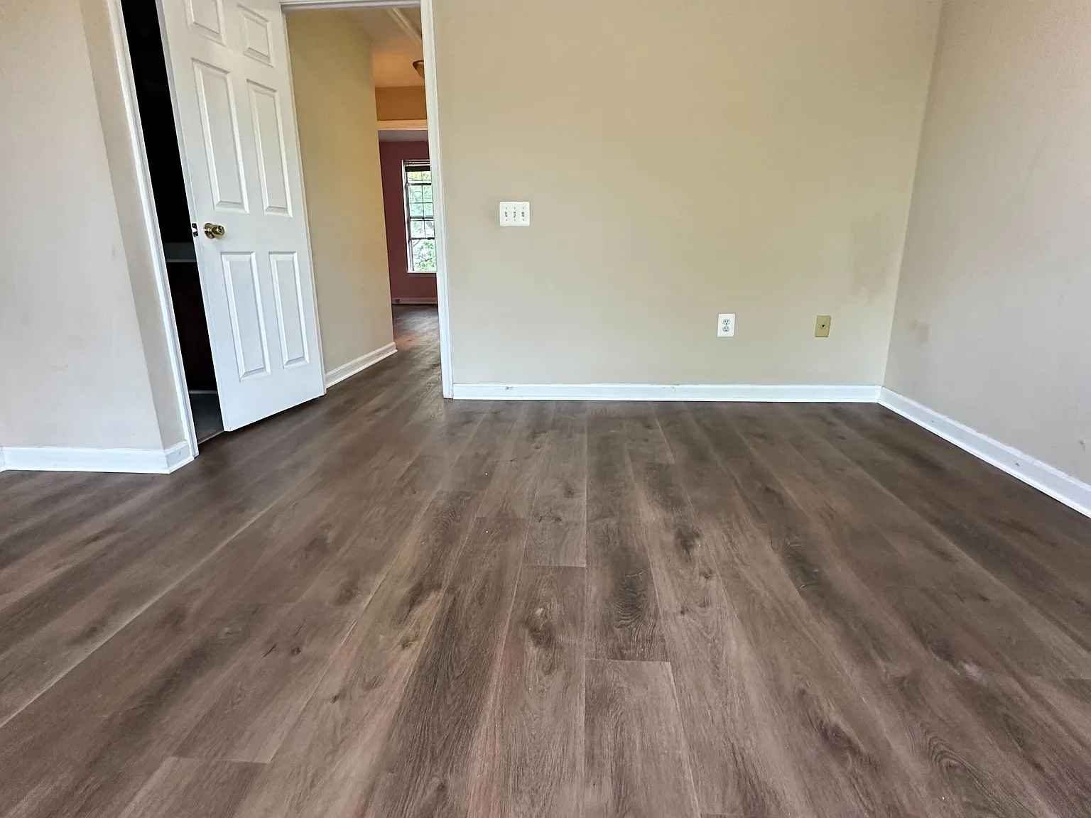 4 bed, 2.5 bath, 1638 sqft, $3,490 — Photo 4