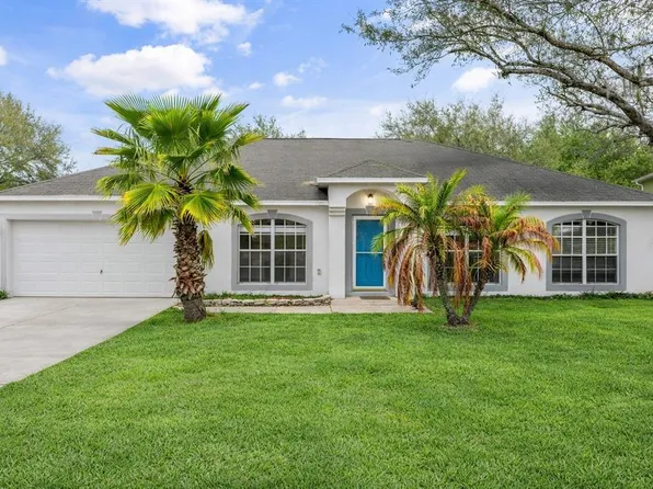 1500 Daybreak Dr, Fruitland Park, FL 34731