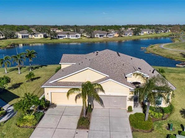 2501 Sapphire Greens Ln, Ruskin, FL 33573