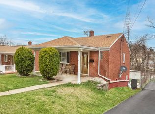 425 Pearce Rd, Pittsburgh, PA 15234