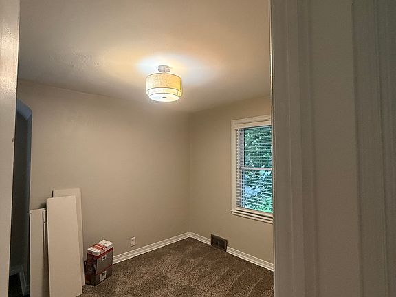 4th image of 956 Bidwell St #3