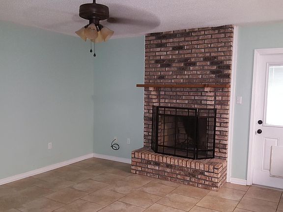 3rd image of 601 Audubon Dr #1