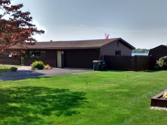 4th image of 9114 E Shore Dr