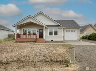 1092 Crestshire Loop SW, Ocean Shores, WA 98569