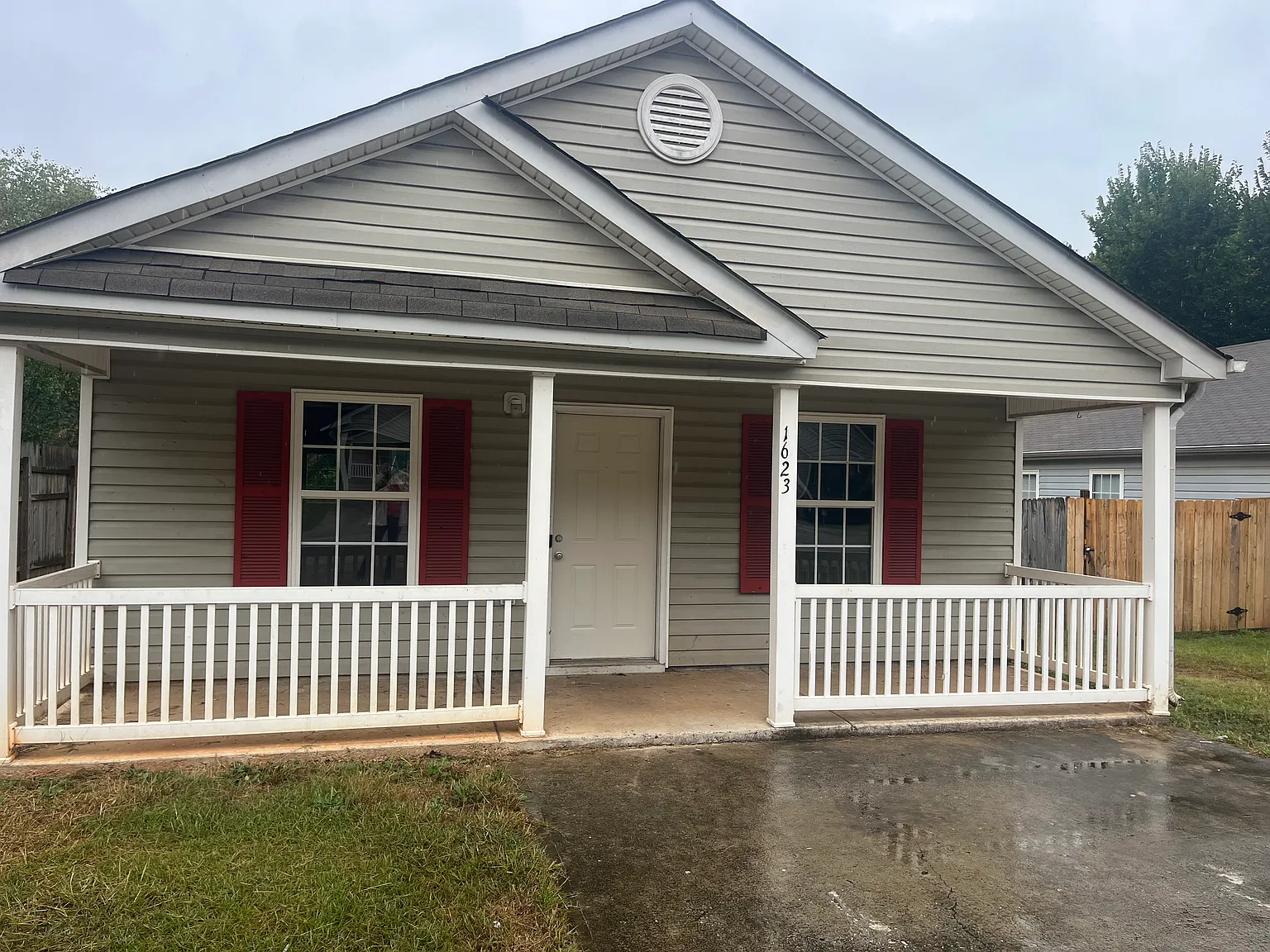 1625 Hallmark Hills Dr photo 1