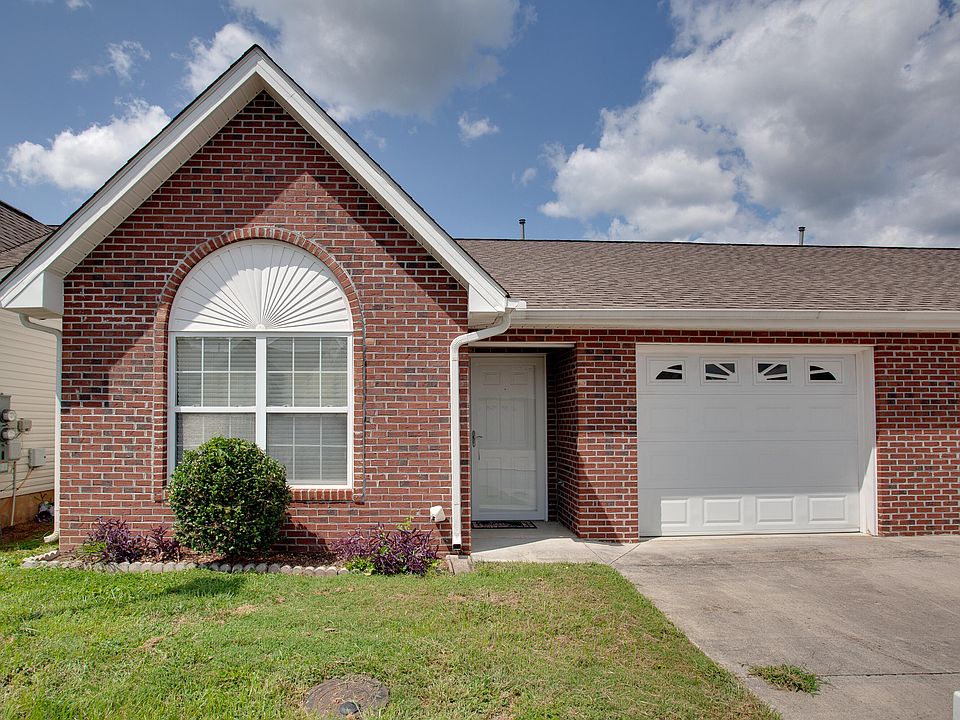 1st image of 809 Hogan Way