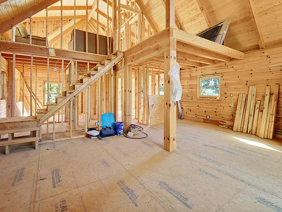 2nd image of 1016 Wamba Dr