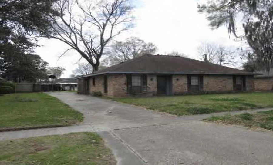 2nd image of 12134 Warfield Ave