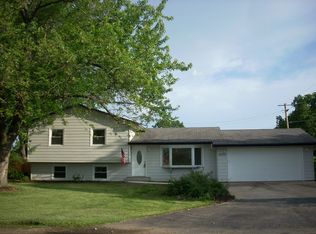 25157 W Spruce St, Channahon, IL 60410