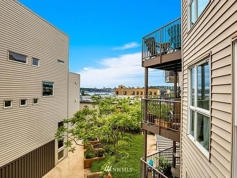 4020 Aurora Ave N #303 — Photo 18