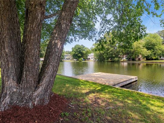 139 Brandywine Dr, Yorktown, VA 23692