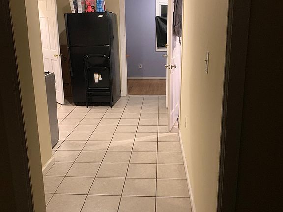 Passage to kitchen