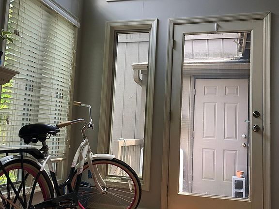 3rd image of 143 Inglewood Way
