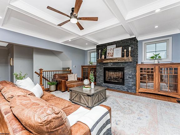 2nd image of 3 Hazel Ln
