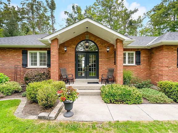 4th image of 10 Green Mountain Ct