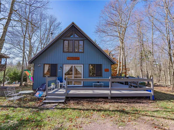 6011 Boardwalk Dr, Tobyhanna, PA 18466
