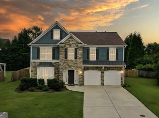 5525 Fieldfreen Dr, Cumming, GA 30028