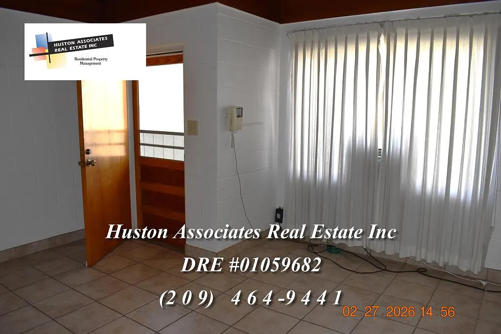 870 W Euclid Ave — Photo 2