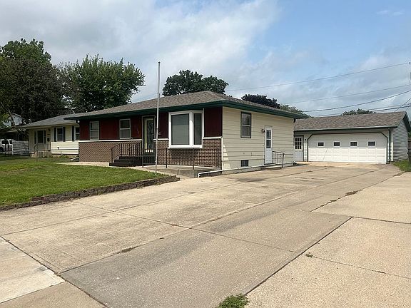 2nd image of 2614 19th Ave N