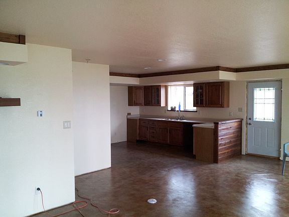 4th image of 504 E Highway 61