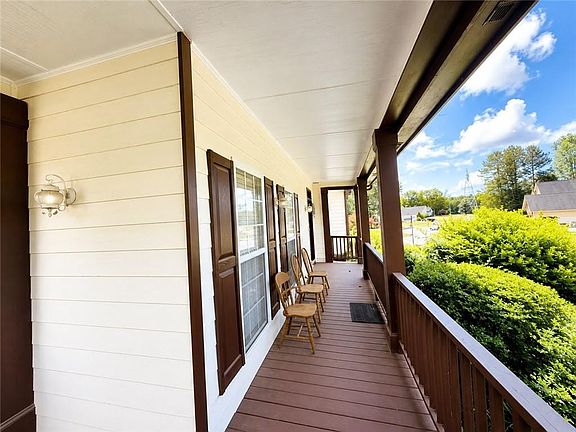 4th image of 3776 Mason Ridge Dr