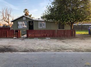 624 14th Ave, Delano, CA 93215