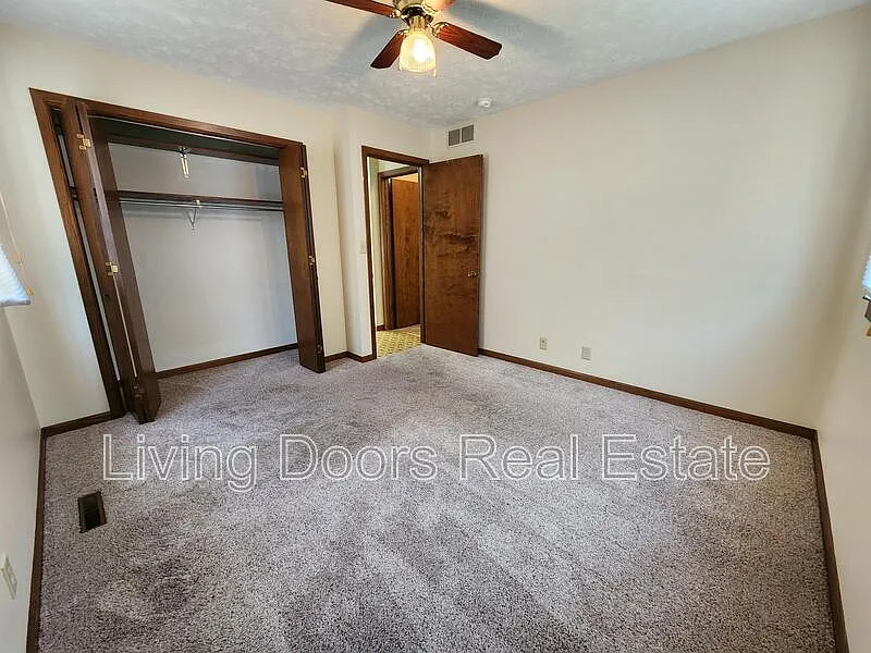 1 bed, 1.0 bath, $725 — Photo 4