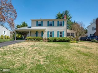 7711 Hayfield Rd, Alexandria, VA 22315