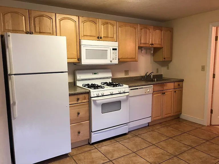 62 Nason St #8 — Photo 6