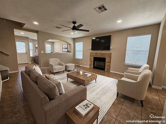 5th image of 19001 Leigh Ln