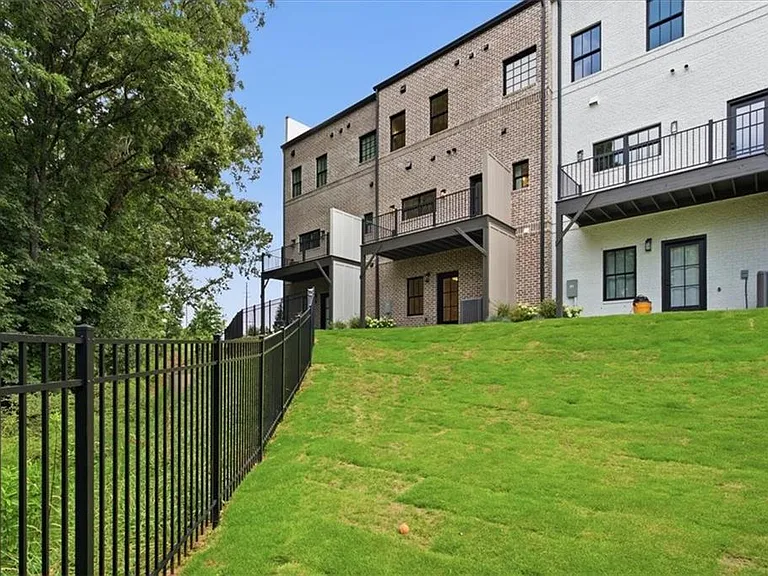 333 Sugarview Rd — Photo 30