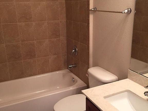 4th image of 554 E Kings College Dr