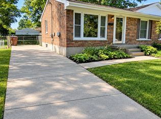 1606 Devon Ct, Lyndon, KY 40242