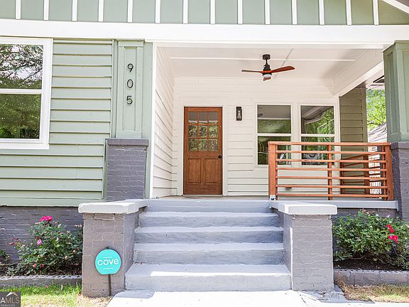 5th image of 905 Gaston St SW