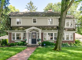 1107 Griffith Rd, Lake Forest, IL 60045