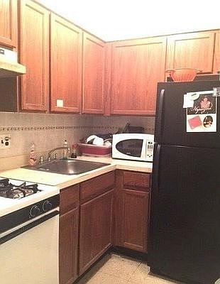 4th image of 14-16 33rd Ave #2