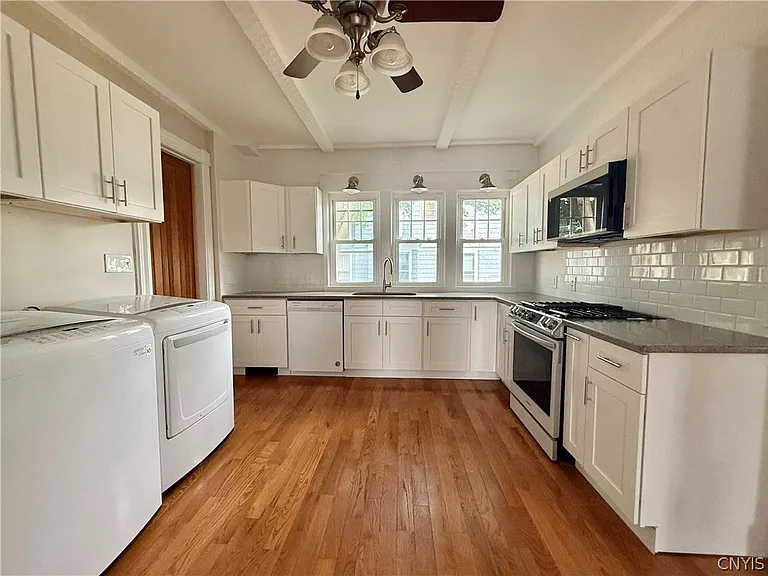 203 Keyes Ave — Photo 6