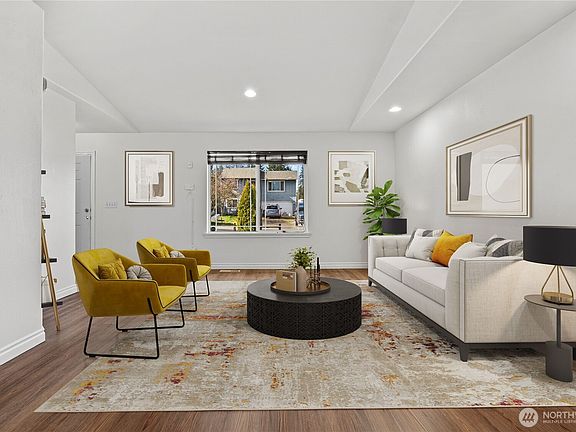 4th image of 11411 199th Avenue E