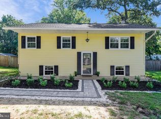 145 Magothy Beach Rd, Pasadena, MD 21122