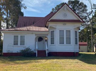 312 King St, Center, TX 75935