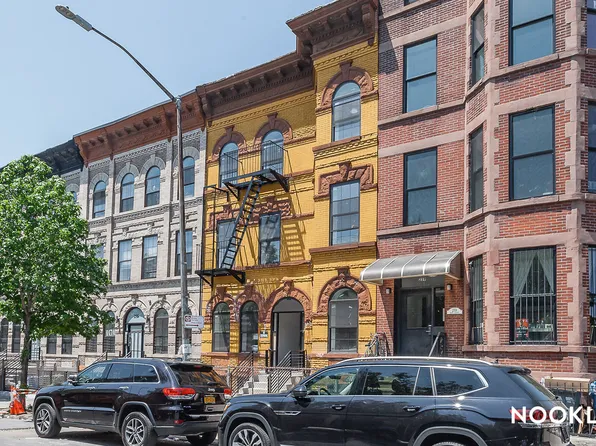 257 Hart Street image 10 of 11