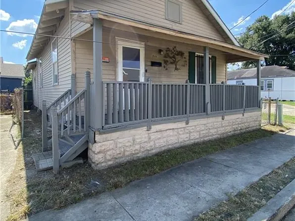 314 8th St, Gretna, LA 70053