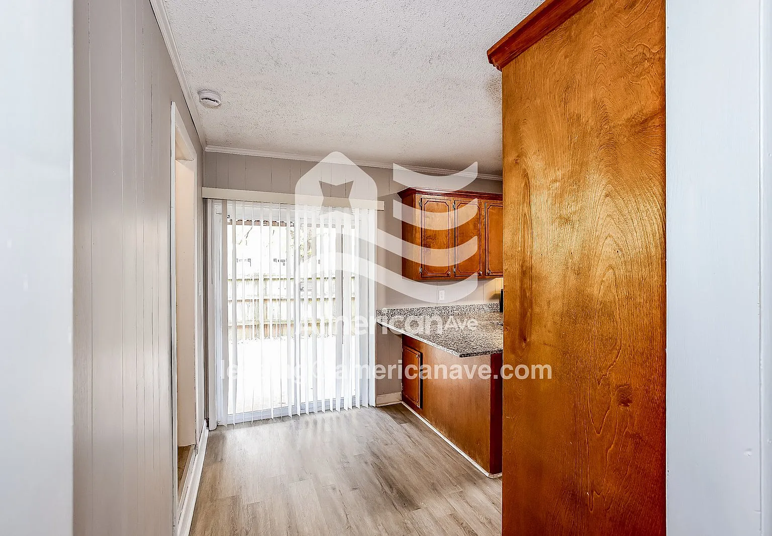 3 bed, 1.0 bath, 1614 sqft, $995 — Photo 4