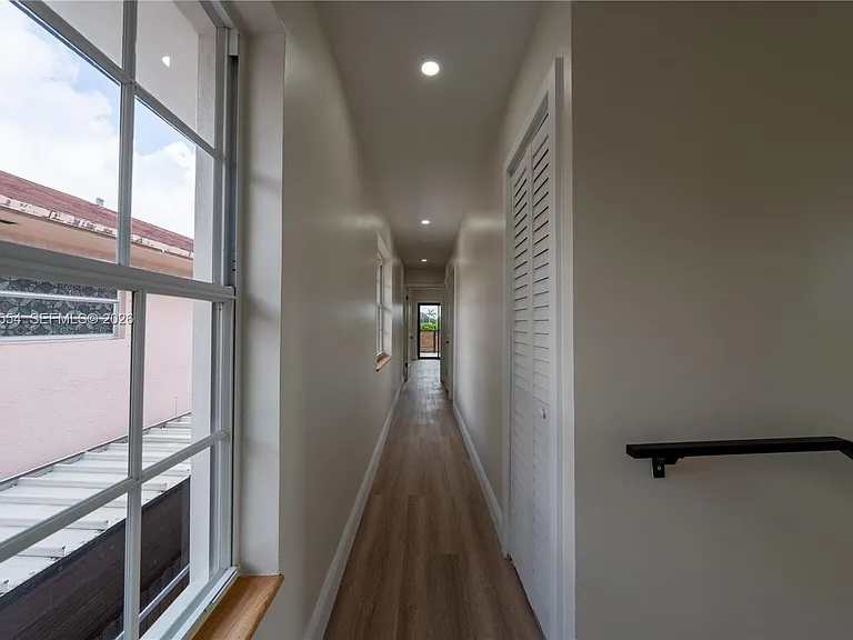 370 Flagami Blvd — Photo 23