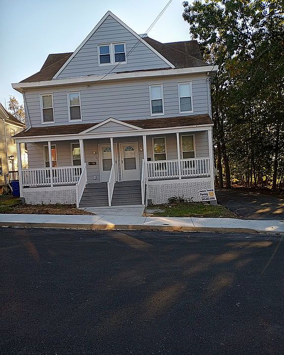 Front of 4 Charles Street 